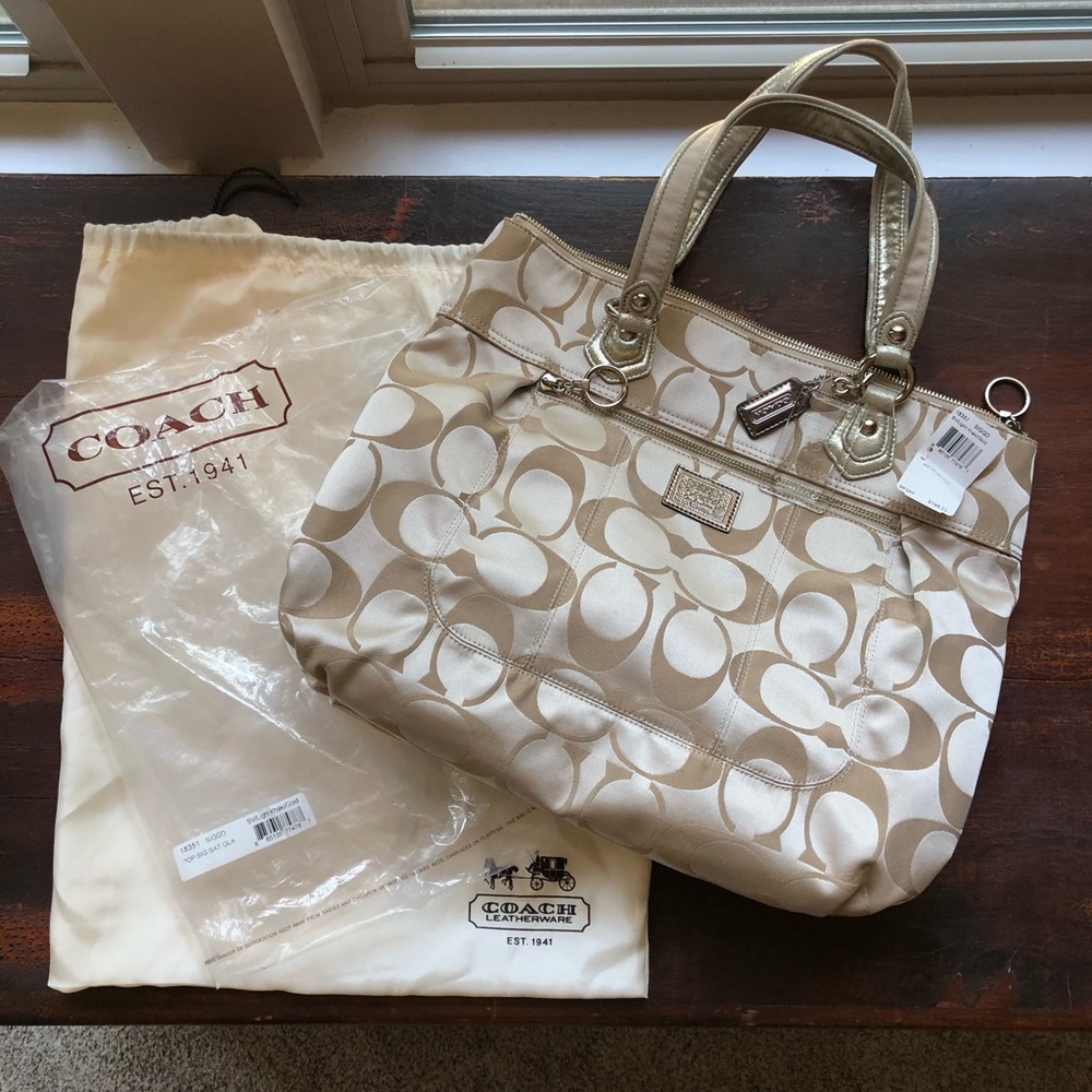 NWT AUTHENTIC COACH POPPY SIGNATURE GLAM TOTE